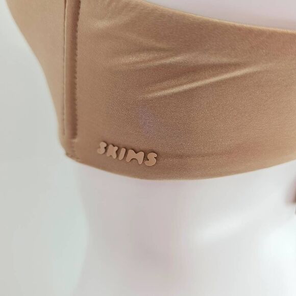 SKIMS Wireless Form T-Shirt Bra Tan 34C New - Picture 5 of 7